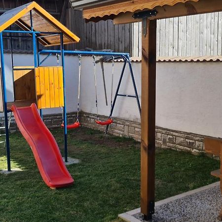 מלון סרניצה Къща Генчеви מראה חיצוני תמונה